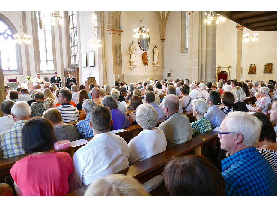 Ökumenischer Einschulungsgottesdienst in St. Crescentius (Foto: Karl-Franz Thiede)